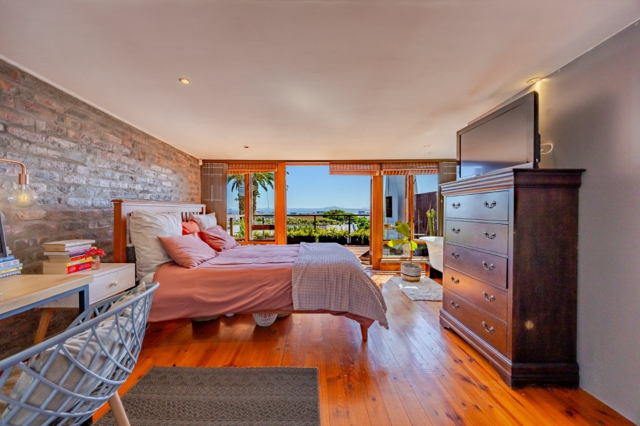 3 Bedroom Property for Sale in Woodstock Western Cape